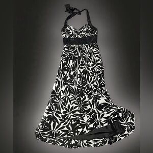 Donna Ricco Black and White Floral Halter Maxi Dress